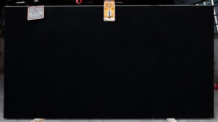Actual Absolute Black slab, bundle SAE110-01, MSI Seattle warehouse