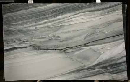 Acquatic quartzite slab