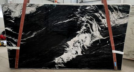 Andes Black quartzite slab