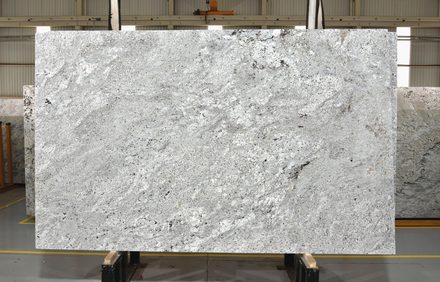 Actual Andino White slab, bundle BQG1524-92, MSI Seattle warehouse