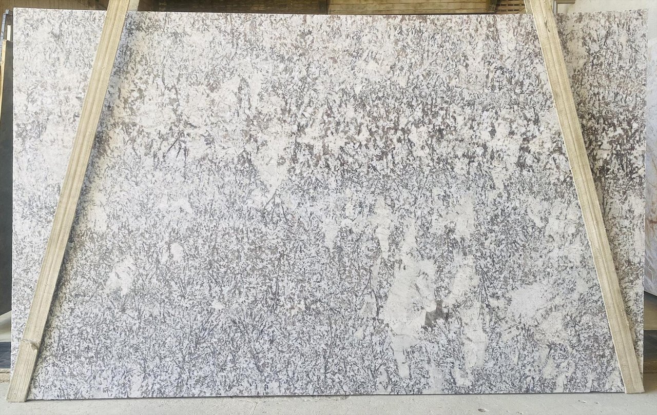 Bianco Antico — full slab