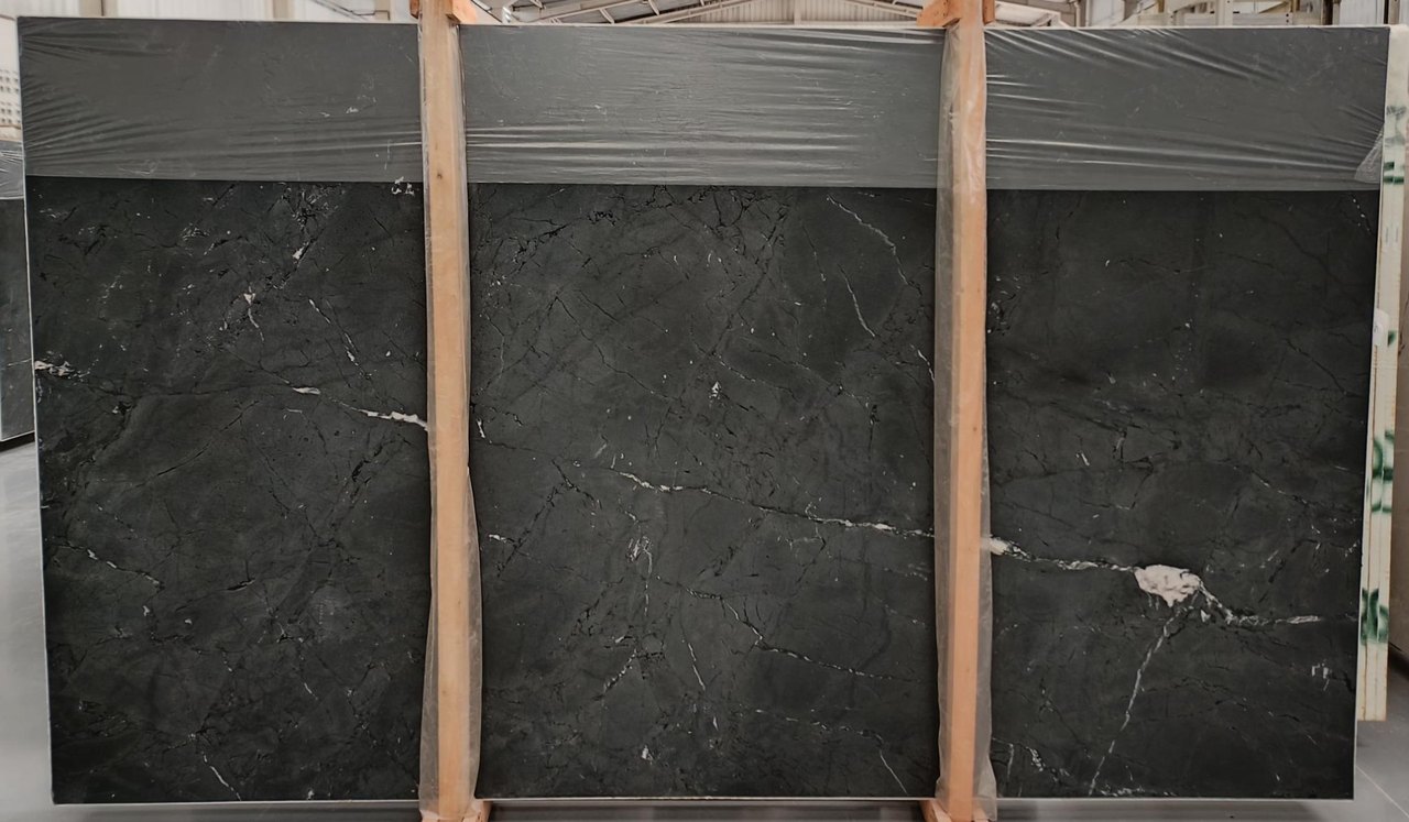 Infinity Black — full slab