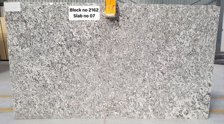 Actual Oyster White slab, bundle SVIE382-04, MSI Seattle warehouse