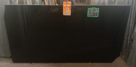 Actual Premium Black slab, bundle SRC989-02, MSI Seattle warehouse
