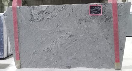 Actual Silver Cloud slab, bundle SPD803-01, MSI Seattle warehouse