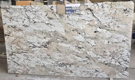 Actual Sunset Canyon slab, bundle SMM1400-05, MSI Seattle warehouse