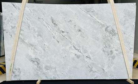 Actual Super White slab, bundle BAU118-50, MSI Seattle warehouse