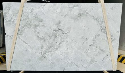 Actual Super White slab, bundle BAU118-54, MSI Seattle warehouse