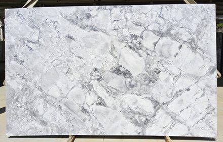 Actual Super White slab, bundle BAU98-00, MSI Seattle warehouse