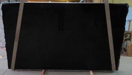 Actual Ubatuba slab, bundle BPG76-46, MSI Seattle warehouse