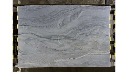 Platino · 3cm (1¼″) quartzite slab