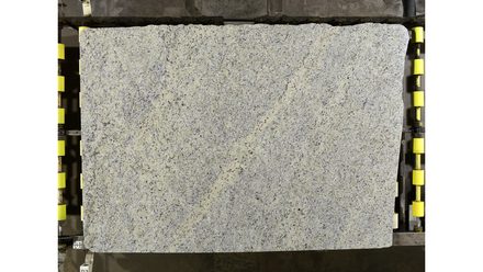 Blanco Leblon · 3cm (1¼″) granite slab