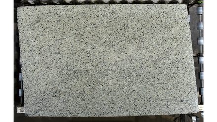 Crema Pearl · 3cm (1¼″) granite slab