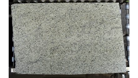 Actual Crema Pearl · 3cm (1¼″) slab, lot 4001049654, Cosentino Center Spokane