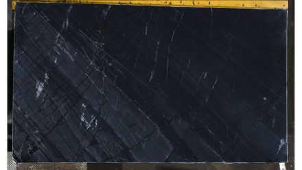 Actual Oihana · 3cm (1¼″) slab, lot 4001133078, Cosentino Center Spokane