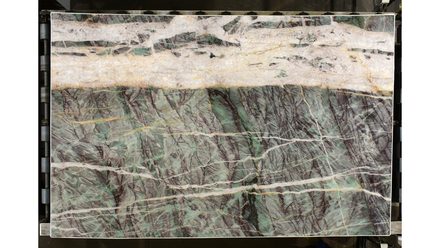 Actual Kaira · 3cm (1¼″) slab, lot 4001149342, Cosentino Center Spokane