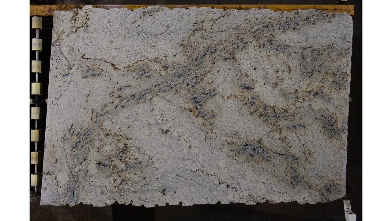 Crescent Veil — full slab